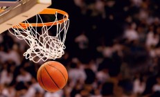 开云下载-世界排名争夺战焦点战，尼斯如何以体系足球压制巴黎巨星