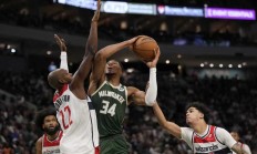 开云体育官方网站-关于雄鹿击败奇才，继续领跑东部的信息