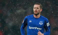 开云体育入口-霍勒迪攻防统治全场，黄蜂蛰伤湖人显唯一性光芒