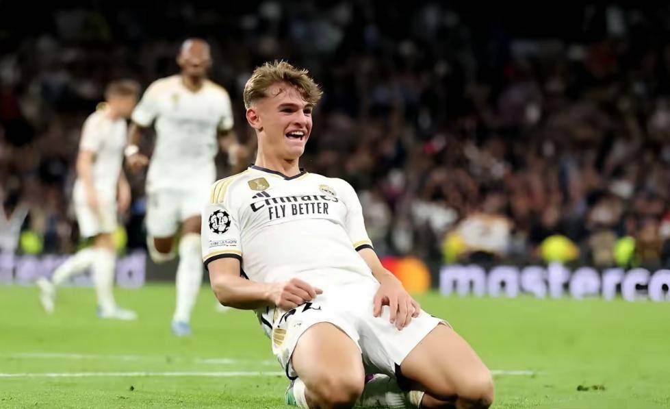 包含阿根廷天才前锋伤愈复出,助球队逆袭的词条 包含阿根廷天才前锋伤愈复出,助球队逆袭的词条