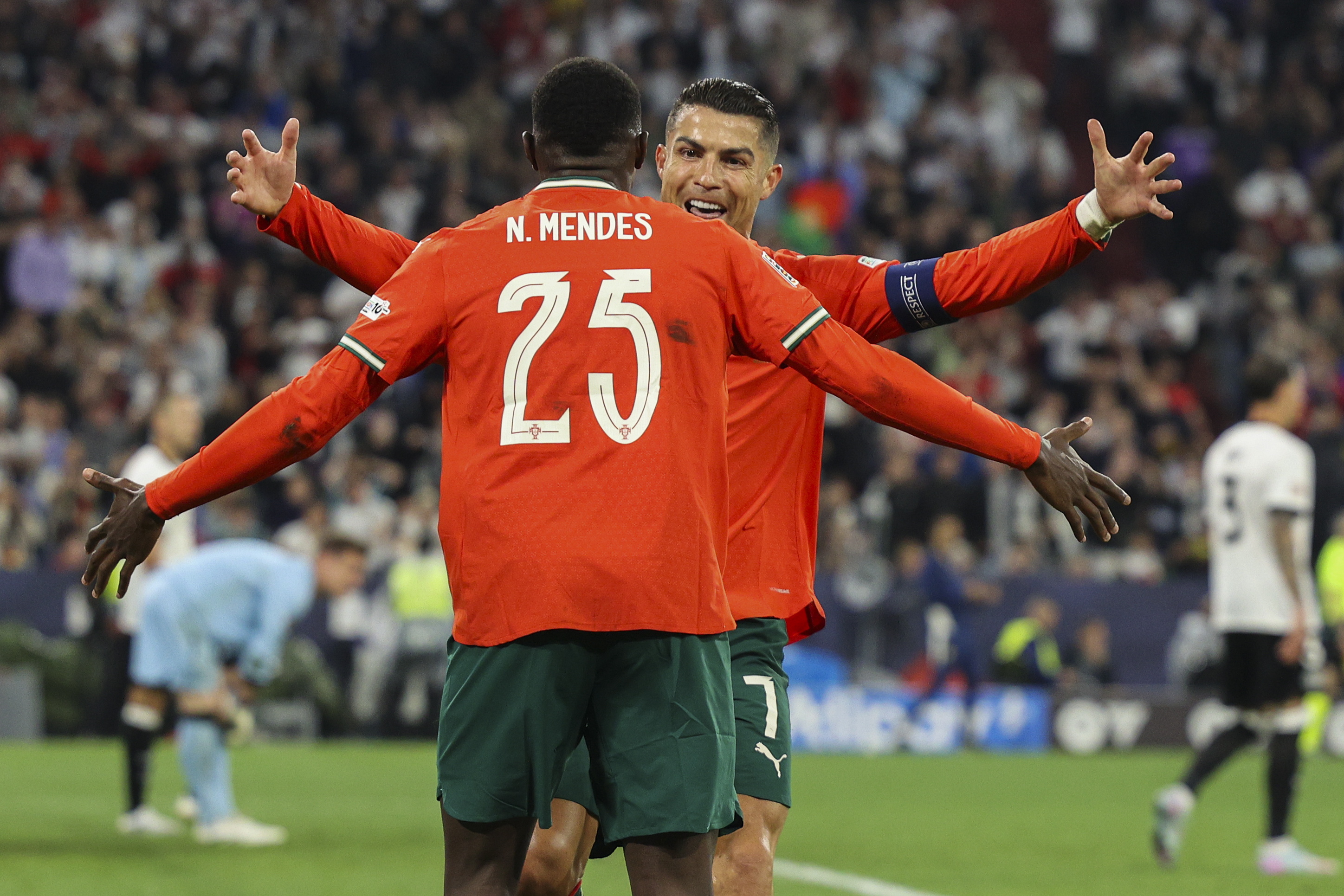 葡萄牙足球锋线强悍,冲刺佳绩!的简单介绍 葡萄牙足球锋线强悍,冲刺佳绩!的简单介绍