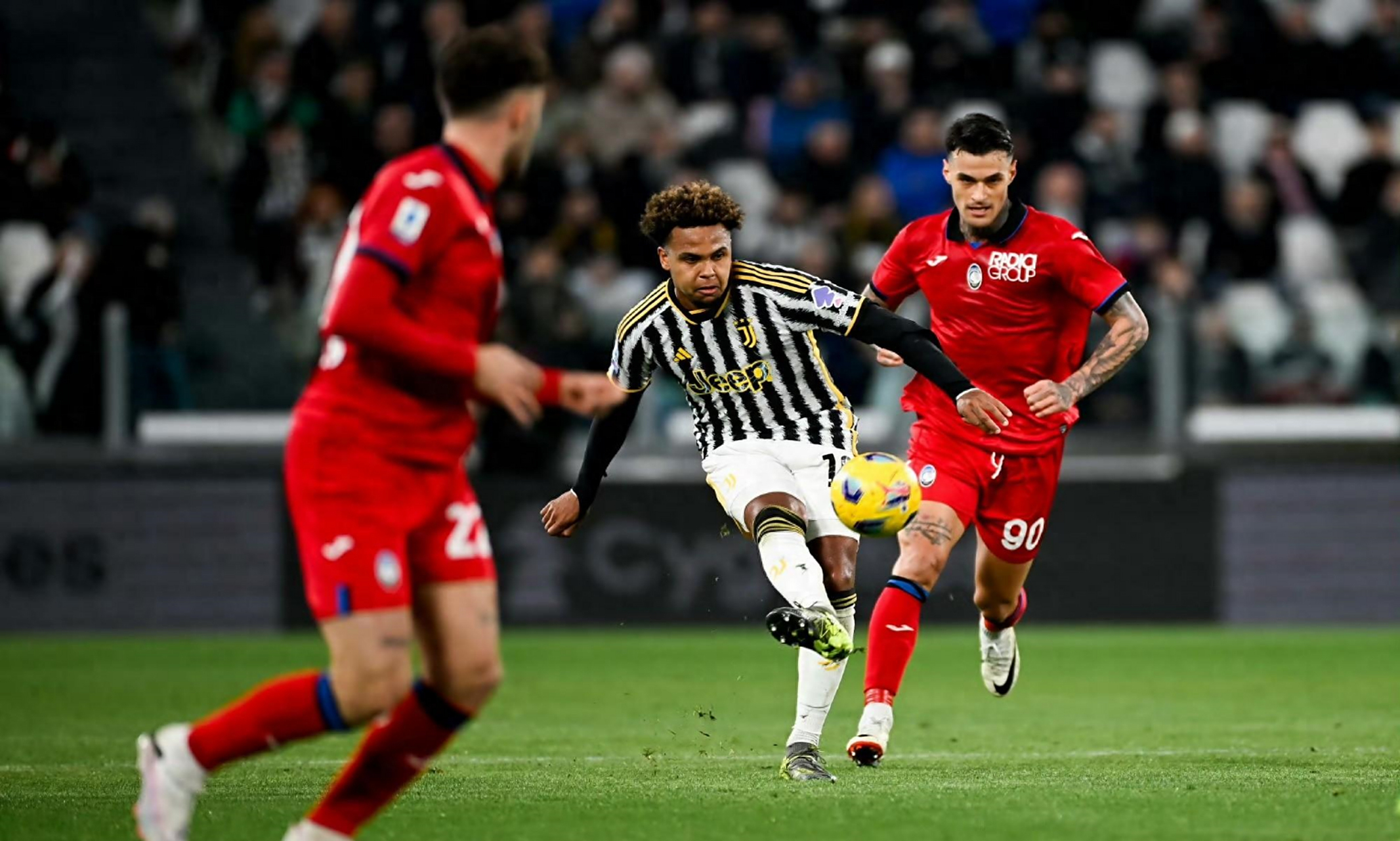 关于尤文图斯在比赛中展现出色攻势的信息 关于尤文图斯在比赛中展现出色攻势的信息