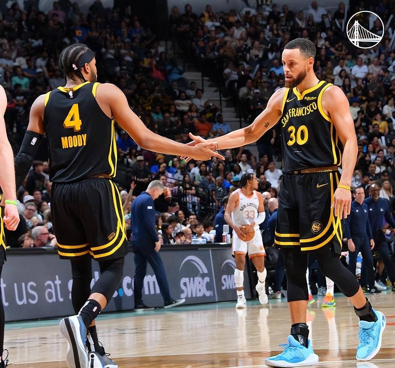 勇士逆转鹈鹕,库里砍下31分的简单介绍 勇士逆转鹈鹕,库里砍下31分的简单介绍