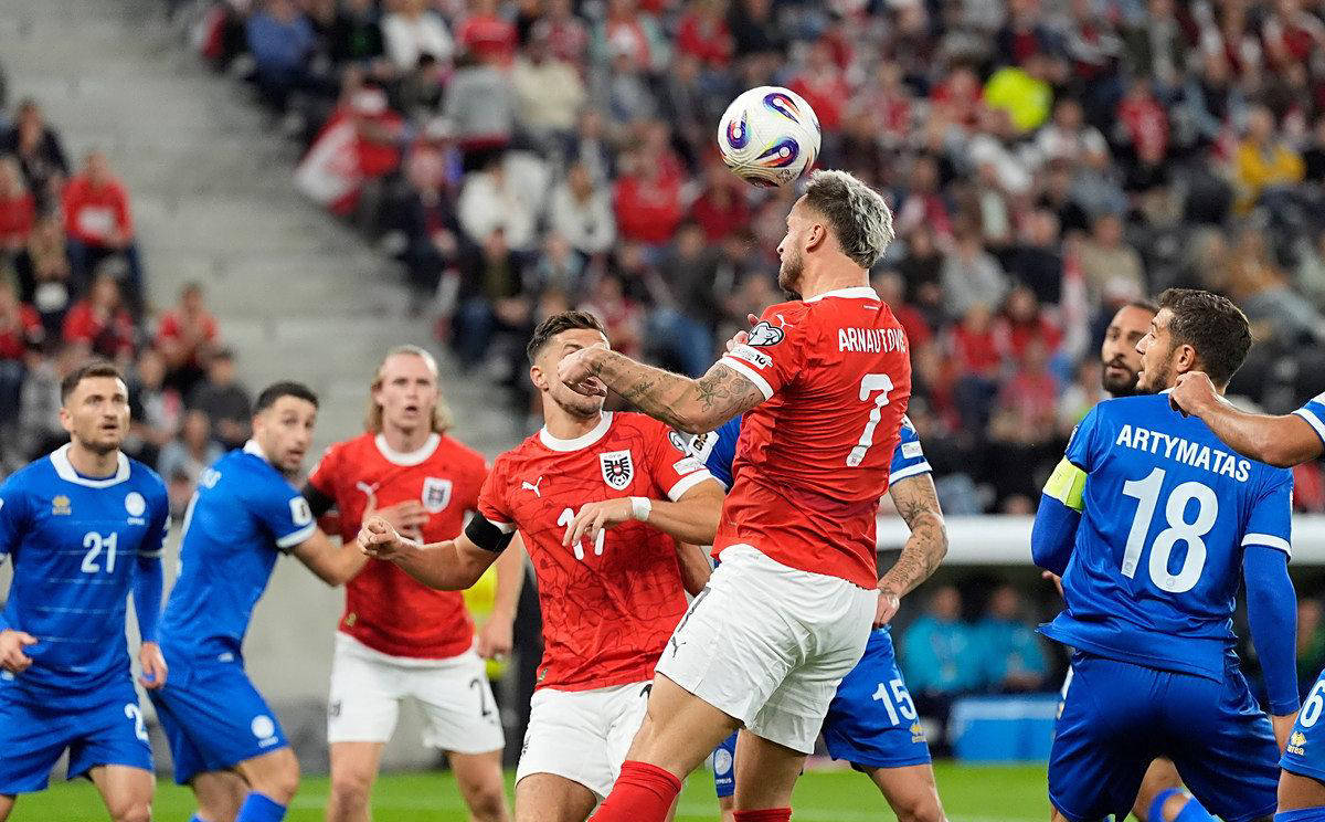 门兴银行球场亮相里尔对阵南特 门兴银行球场亮相里尔对阵南特