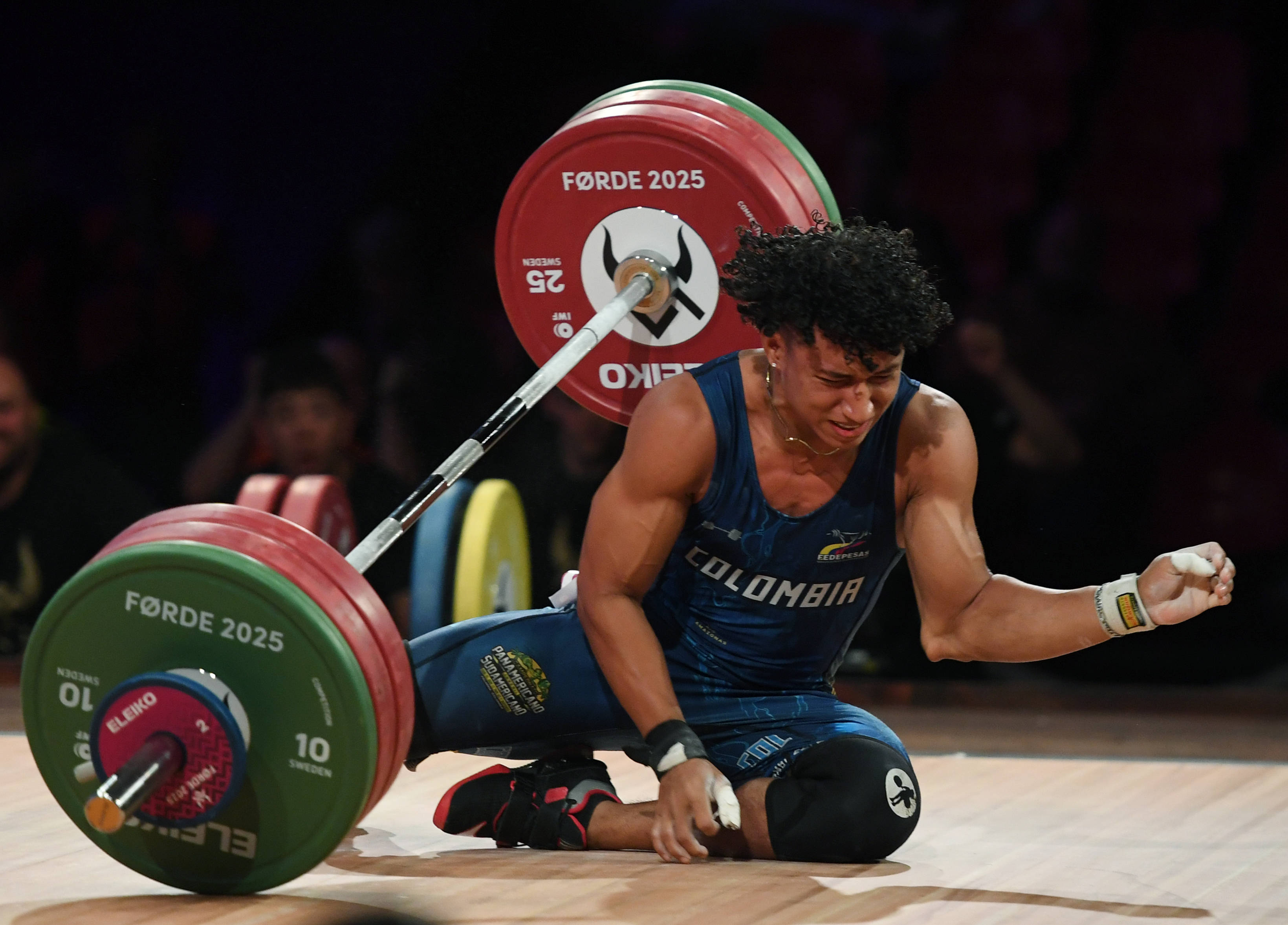 关于中国举重选手刷新世界纪录,实力惊人的信息 关于中国举重选手刷新世界纪录,实力惊人的信息