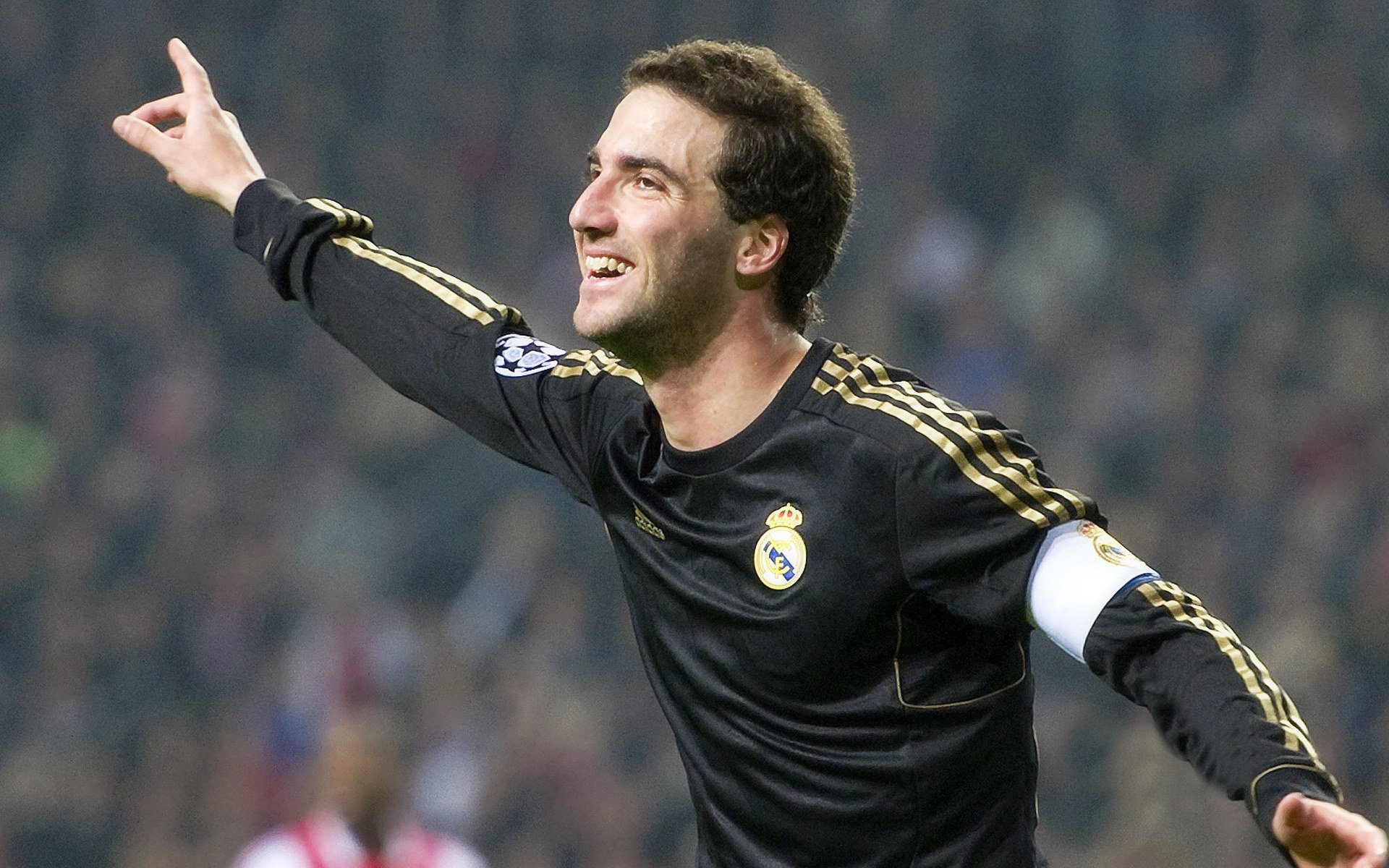 完美风暴，布伦森导演魔术式速胜，步行者防线溃不成军