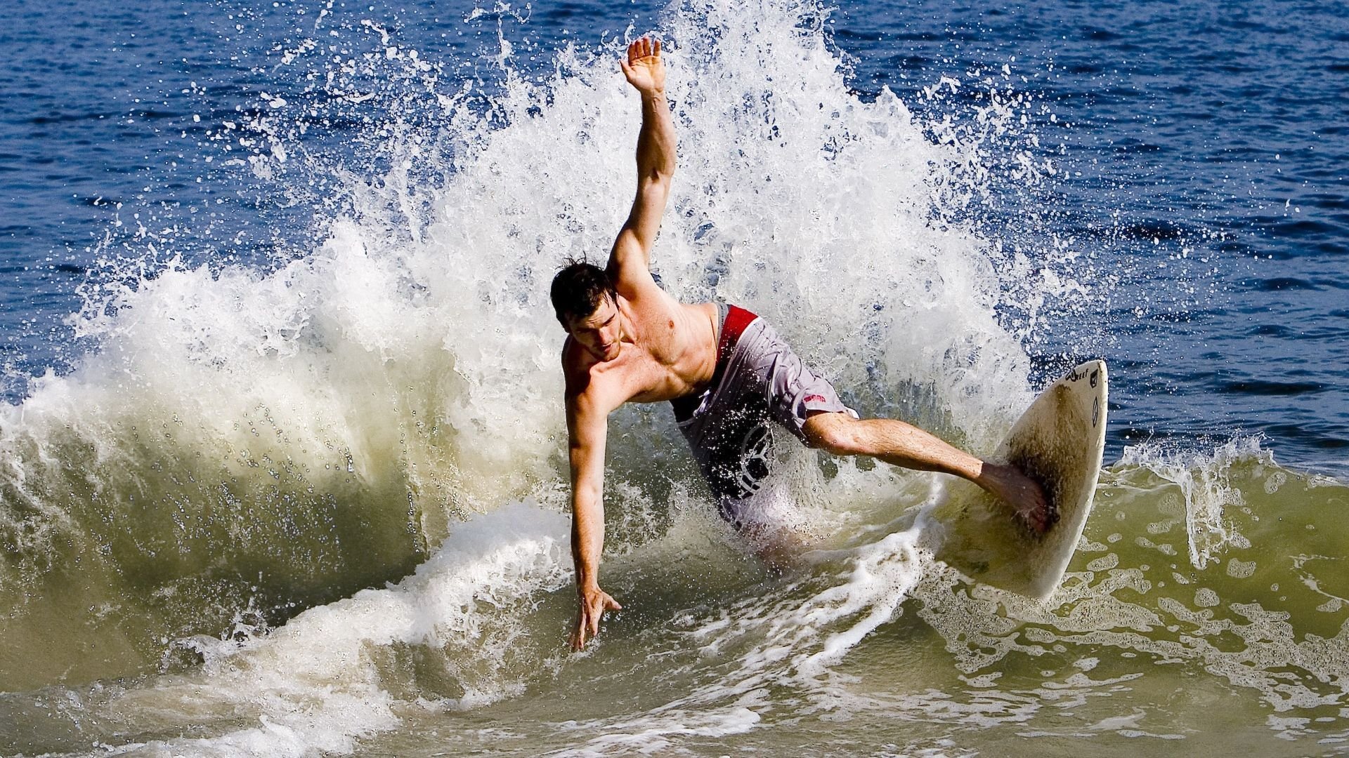 李梓嘉高光难挽狂澜，德国队团队完胜显羽球新格局