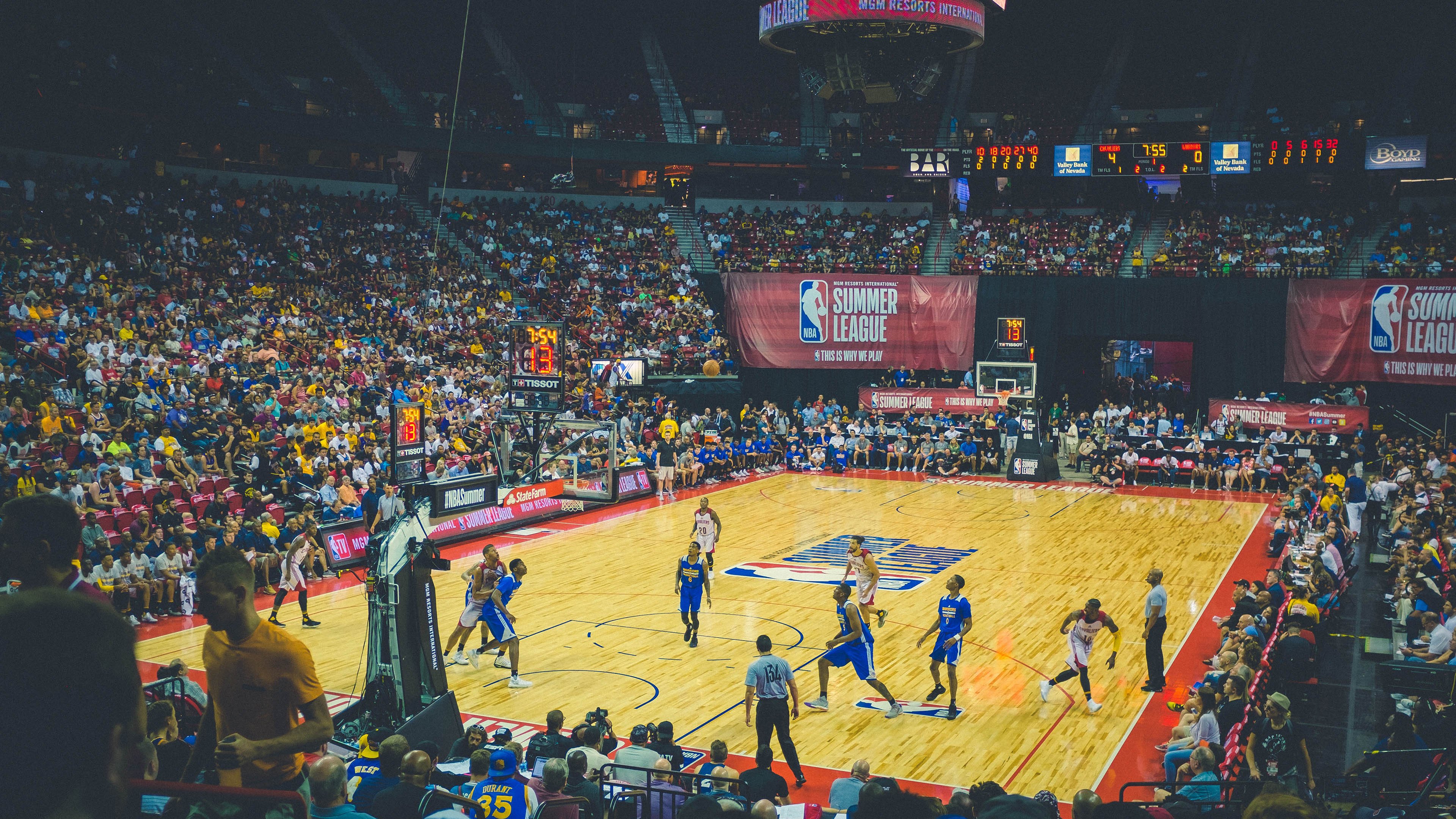 爵士力克尼克斯，王哲林状态火热，亚洲力量闪耀NBA赛场