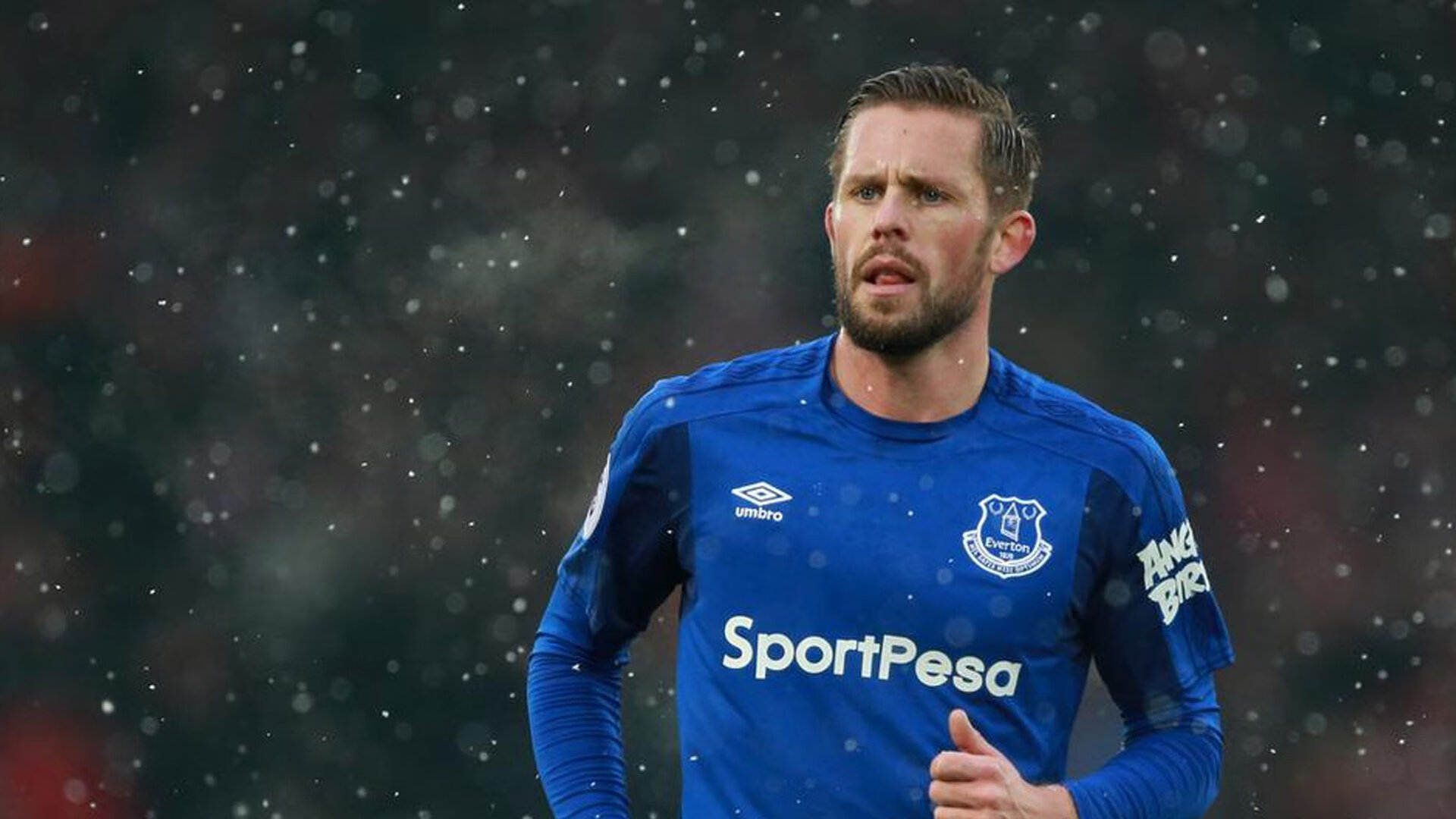 鏖战华沙，王皓一剑封喉，英格兰队绝境逢生